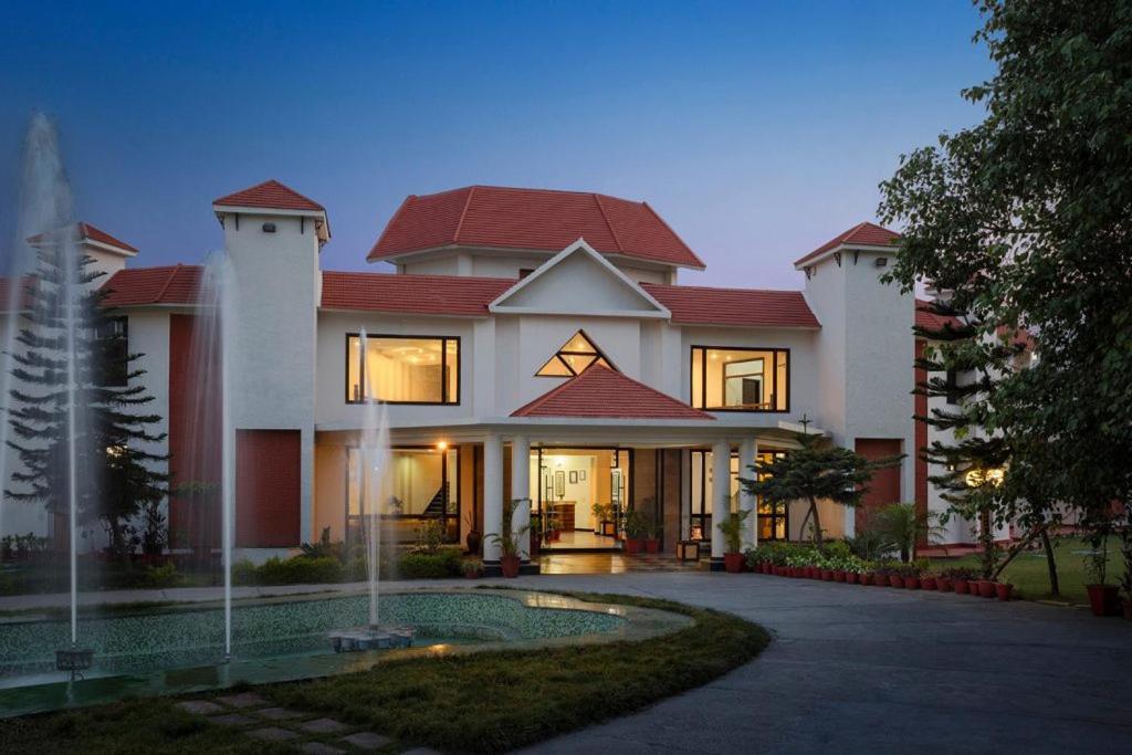 Naturoville Wellness Resort Rishikesh - Surrounded By Nature, Rooted In Wellness Doiwala Ngoại thất bức ảnh